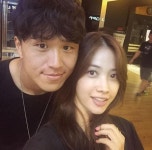 양은지 이호, 얼굴 맞대고 신혼같은 부부애…10년을 제대로 붙어 살아본 적 없어