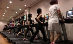 다큐멘터리 3일 스포츠센터에서 운동만 하니?…우린 친목도 다진다