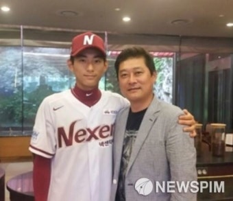 이정후 넥센과 2억원 계약 “아버지 이종범 이름에 먹칠하지 않겠다”