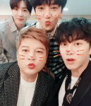 [in스타] 1대100 이특, 김희철×신동×예성과 깜찍샷…귀여운 척 눈 버림 주의. 넷이 합쳐 137살  