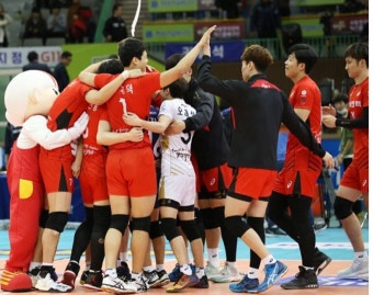한국전력, KB손해보험에 3대2승 ‘우리카드와의 준PO 가시화’... 여자부는 현대건설 김세영 블로킹 新기록