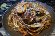 생방송 투데이 화끈한 삼합찜, 소갈비+낙지+전복 등 육지와 바다의 만남…리얼 맛집 대박