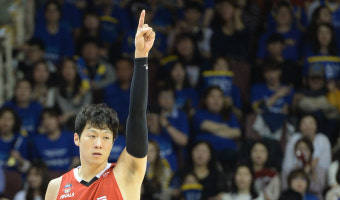 이정현, 프로농구 FA 사상 역대최고액 9억2000만원에 KGC서 KCC로 이적