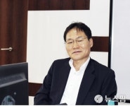 인도 오면 10년은 먹고산다...금융은 정부 규제 심해