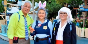 딸에게 자극받아 코스프레 시작…60대 부부의 불타는 덕력