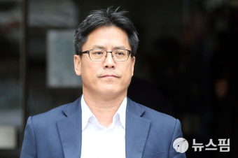 [뉴스핌 포토] 영장심사 마친 허현준 전 청와대 행정관...구속여부 오늘 결정