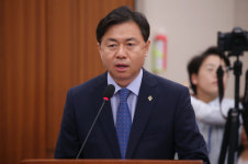 김영춘 해수부 장관 제2 쇄빙선 건조 반드시