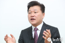 [지방선거를 뛰는 사람들] 신용한 충북도지사 자유한국당 공천 후보 