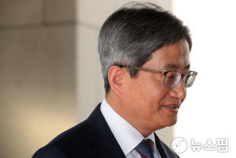 김명수 대법원장, '재판 거래'  현직 판사 징계 착수