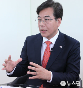 [6.13 선택] 송언석, 한국당 재보선 '유일' 당선…그는 누구?