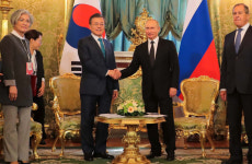 문 대통령 남북·북미회담 합의 실천 위해 러시아와 긴밀 공조