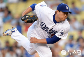 [MLB] 류현진, 복귀 후 첫 피홈런·4이닝 강판…추신수, 12게임 연속 출루
