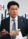 한국당 “내년 예산안,불통독선의 장하성 작품”...전면전 예고