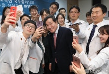 [사진] 총리님, 같이 사진 찍어요!