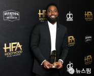 [사진] 존 데이비드 워싱턴, 제22회 할리우드 영화상 