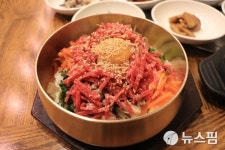 그릇부터 반찬 하나하나까지 섬세한 손길… 맛과 건강 모두 잡은 제천 맛집