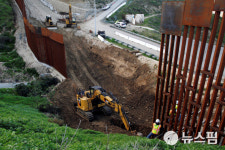 캘리포니아 등 美 16개州, 트럼프 비상사태 소송 제기 