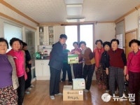 화순군, 아름다운 동행 ...건강음료 60박스 경로당 17곳에 전달   