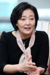 을지로 신한카드 본사에 나타난 박영선 의원, 왜?