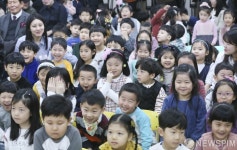 [사진] 꿈동산아이유치원 개원식... 아이들의 함박웃음