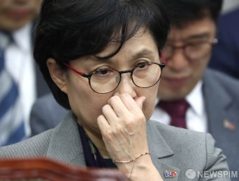 [사진] 굳은 표정의 조현옥 인사수석