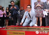 [사진] 핸드프린팅 행사에 참석한 