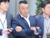 [사진] 영장심사 마친 '강남 클럽 미성년자 출입 무마' 뇌물 경찰관