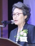 [사진] 축사하는 이현숙 통일교육위원 중앙협의회의장