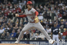 [사진] MLB 밀워키, 신시내티에 11대9 역전승