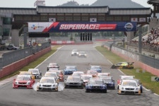 조항우, CJ대한통운 슈퍼레이스 챔피언십 3R서 시즌 첫승