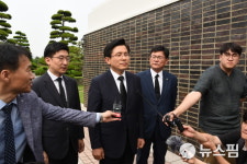 황교안 대표 문재인정부, 경제 망가트리는 정책 고집