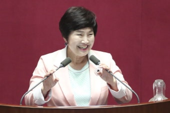 [사진] 신임 국회 행정안전위원장, 전혜숙 더불어민주당 의원