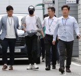 [사진] 수원지방법원 성남지원  출석한 강지환