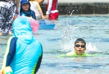 [사진] 어푸어푸 내가 수영 대장