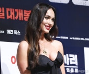 [사진] 싱그러운 미소 보내는 메간 폭스