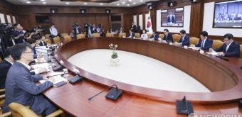 [사진] '국정현안점검조정회의'