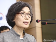 [사진] 권고 취지 말하는 문경란 위원장