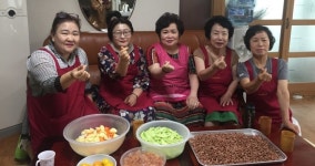 안성 공도 우림루미아트아파트 부녀회 사랑의 밑반찬 전달