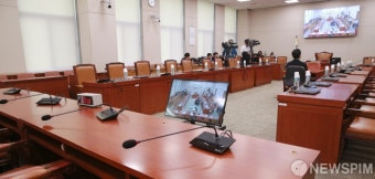 [사진] 여야 공방에 열리지 못한 법사위 2차 전체회의