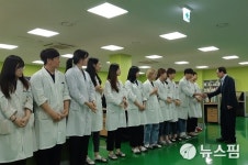 [현장에서] K-뷰티 회장의 호소 이해찬 대표님, 주 52시간 미뤄주십시오