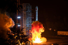 [사진]  중국판 GPS 베이더우위성 발사 성공