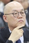 [사진] 질의 받는 이병권 한국과학기술연구원(KIST) 원장