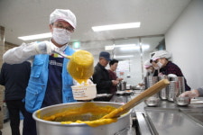 JW그룹, 우면사회복지관서 계절음식 나눔 봉사활동 펼쳐