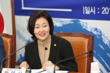 박영선 장관 자동차 정비분야의 상생협약, 손보업계 통 큰 결정 큰 힘 돼”