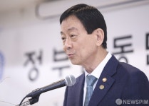 [사진] 축사하는 진영 행정안전부 장관