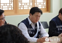 [사진] 과림동 주민센터서 1일 동장 나선 임병택 시흥시장
