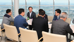구인모 거창군수, 승강기 허브도시 조성 위한 벤치마킹 열공