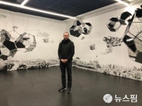 토마스 사라세노가 갤러리에 담은 우주