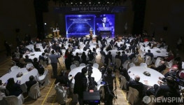 [사진] 서울시청서 2019 서울시 명예시민의 날