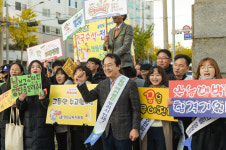 [사진] [2020수능] 김종식 목포시장, 수능 시험장 찾아 수험생 격려